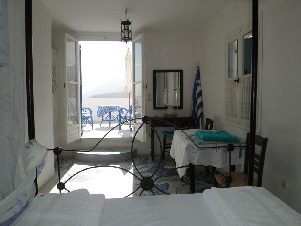 Angelica'S Hotel Frý Екстериор снимка